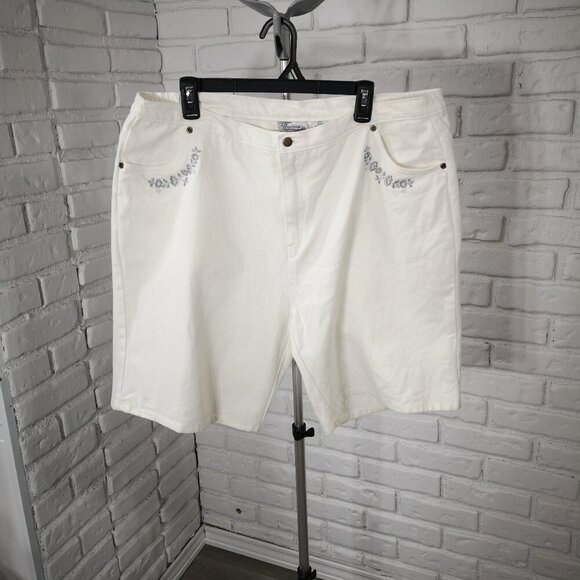 Tradition Country Collection Plus Ladies Size 20W White Denim Shorts - Picture 1 of 7